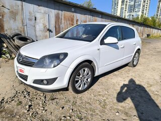 2010 Opel Astra H Рестайлинг, белый, 470000 рублей, вид 1