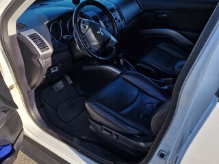 2010 Mitsubishi Outlander II Рестайлинг, белый, 1190000 рублей, вид 4