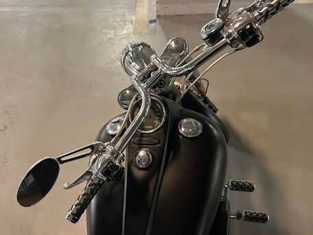 2003 Harley-Davidson Fat Boy, чёрный, 900000 рублей, вид 4