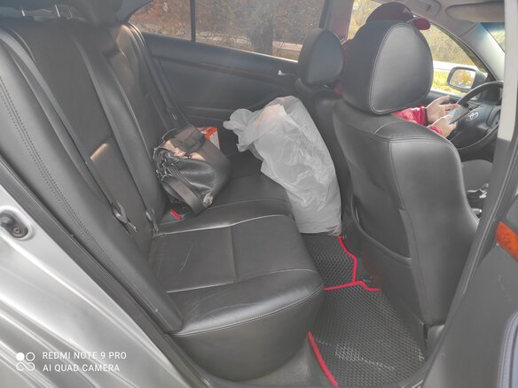 2005 Toyota Avensis II, серебристый - вид 10