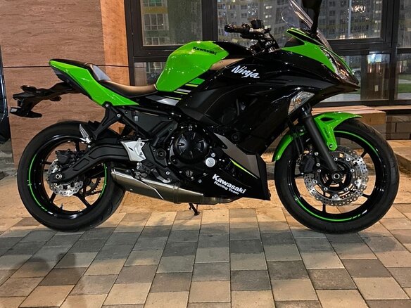 2017 Kawasaki Ninja 650, зелёный, 700000 рублей