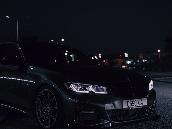 2019 BMW 3 серии 330i VII (G2x), серый, 3900000 рублей - вид 4