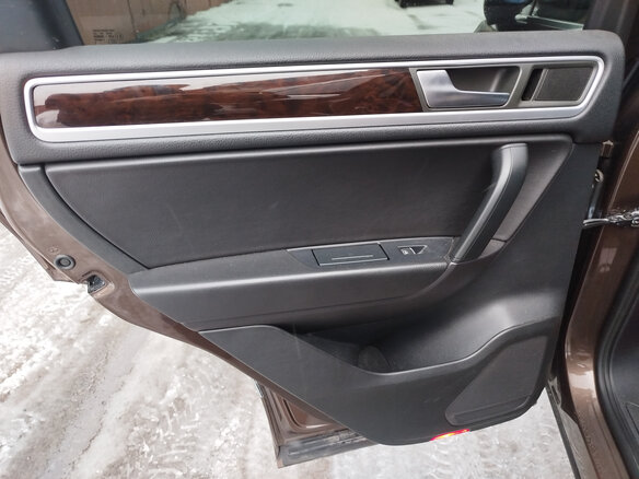 2012 Volkswagen Touareg II, коричневый, 1600000 рублей - вид 28