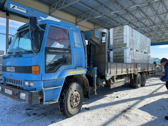 1992 Isuzu V340, синий, 3190000 рублей