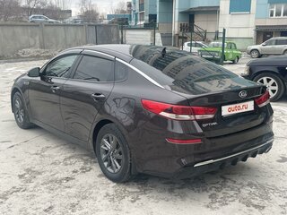 2019 Kia Optima IV Рестайлинг, коричневый, 2000000 рублей, вид 3