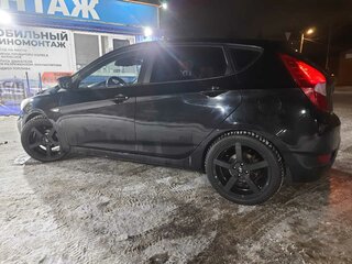 2012 Hyundai Solaris I, чёрный, 735000 рублей, вид 5