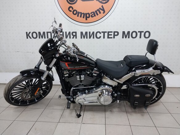 2023 Harley-Davidson Breakout, чёрный - вид 1