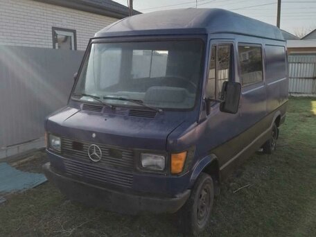 1984 Mercedes-Benz T1, синий, 210000 рублей, вид 1