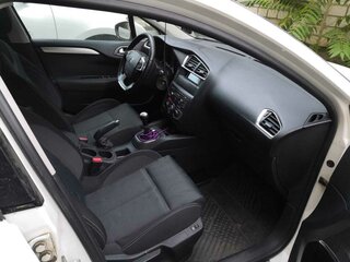 2012 Citroen C4 II, белый, 700000 рублей, вид 1