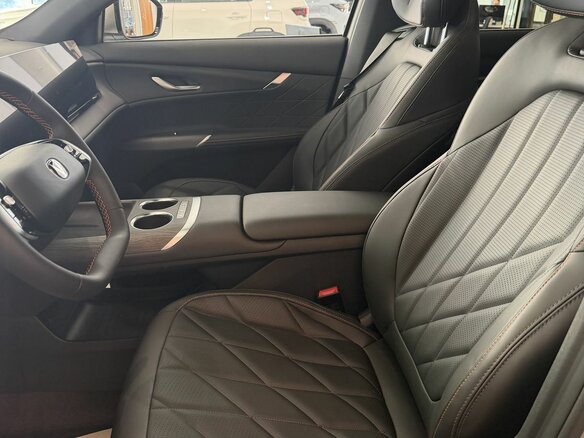 2025 Changan CS75 Plus IV, золотистый, 4339900 рублей - вид 10