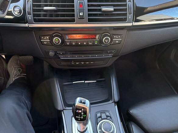 2013 BMW X6 M I (E71) Рестайлинг, чёрный, 2655000 рублей - вид 8