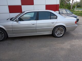 2001 BMW 7 серии 735i III (E38) Рестайлинг, серебристый, 490000 рублей, вид 3