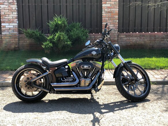 2014 Harley-Davidson Breakout, чёрный, 3000000 рублей