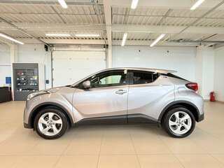 2018 Toyota C-HR I, серый, 1899900 рублей, вид 3