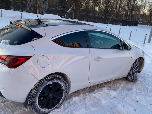 2013 Opel Astra GTC J Рестайлинг, белый, 1000000 рублей - вид 11