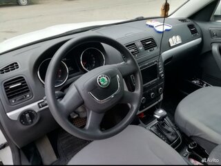 2011 Skoda Yeti I, белый, 600000 рублей, вид 3
