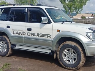 2001 Toyota Land Cruiser Prado 90 Series Рестайлинг, белый, 1500000 рублей, вид 3