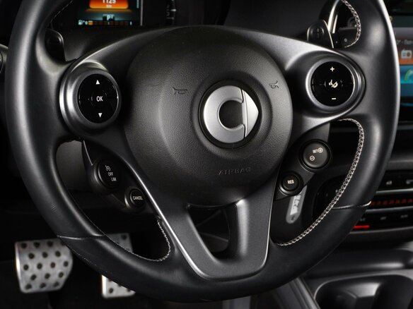 2018 Smart Fortwo Brabus III, красный, 2479000 рублей - вид 17