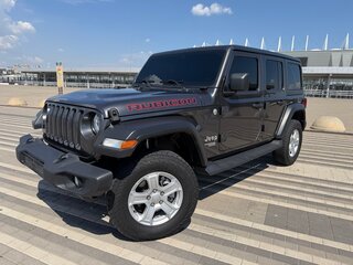 2019 Jeep Wrangler IV (JL), серый, 3800000 рублей, вид 1