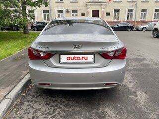 2011 Hyundai Sonata VI (YF), серебристый, 850000 рублей, вид 5