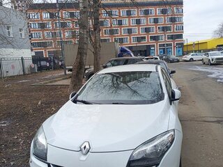 2013 Renault Megane III Рестайлинг, белый, 750000 рублей, вид 1