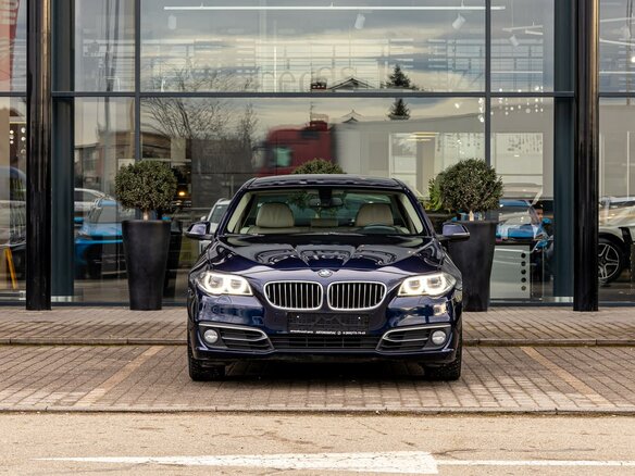 2016 BMW 5 серии 528i xDrive VI (F10/F11/F07) Рестайлинг, синий - вид 1