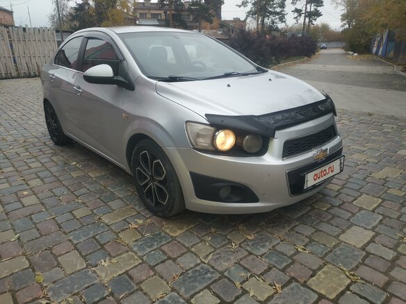 2013 Chevrolet Aveo II, серебристый - вид 4