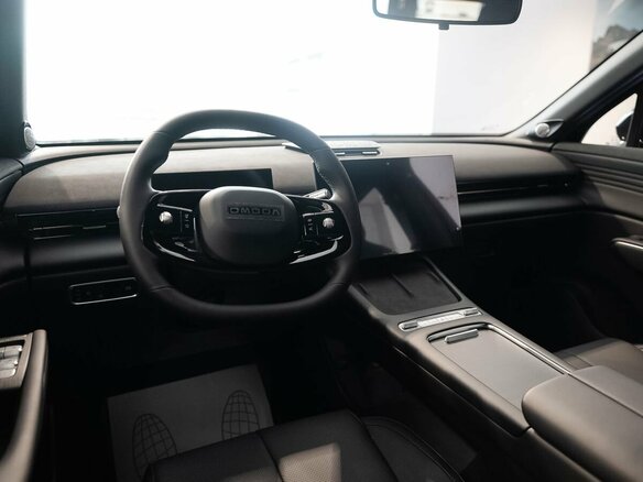2026 Omoda C7, чёрный - вид 4