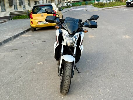 2014 Honda CB 650F, белый, 560000 рублей, вид 2