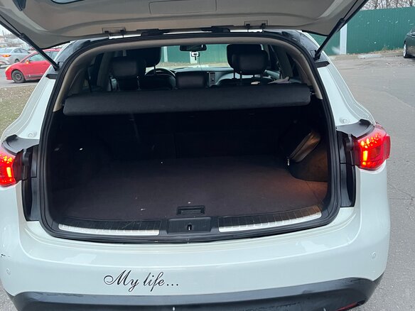 2010 Infiniti FX37 II (S51), белый, 1750000 рублей - вид 6