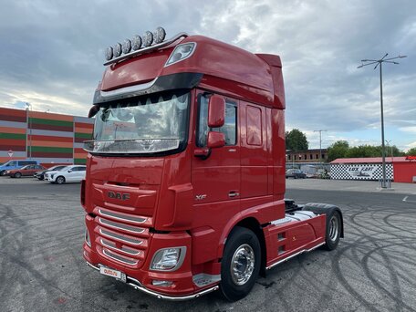 2019 DAF XF, красный, 10000000 рублей, вид 2