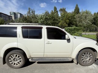 2011 Nissan Pathfinder III Рестайлинг, белый, 1900000 рублей, вид 3