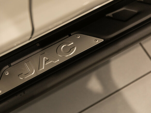 2025 JAC T9, белый - вид 9