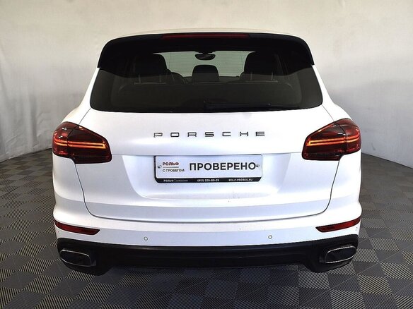 2015 Porsche Cayenne Diesel II Рестайлинг (958), белый - вид 4