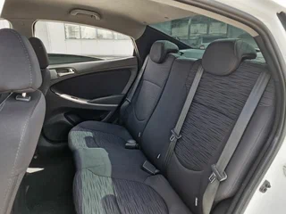 2015 Hyundai Solaris I Рестайлинг, белый, 909000 рублей, вид 5