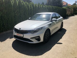 2019 Kia Optima IV Рестайлинг, белый, 2550000 рублей, вид 4