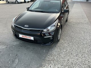 2019 Kia Rio IV, чёрный, 1490000 рублей, вид 1