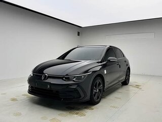 2023 Volkswagen Golf VIII, чёрный, 1570000 рублей, вид 3