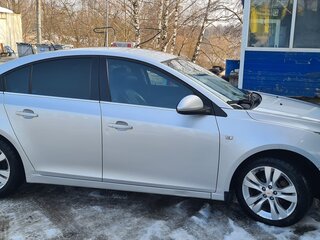 2013 Chevrolet Cruze I Рестайлинг, серебристый, 1000000 рублей, вид 4