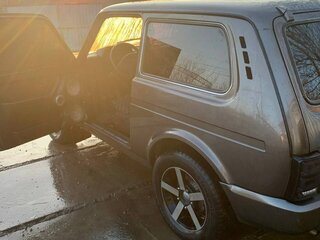 2011 Lada (ВАЗ) 2121 (4x4) I Рестайлинг, коричневый, 600000 рублей, вид 3