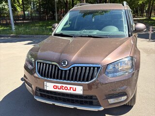 2016 Skoda Yeti I Рестайлинг, коричневый, 1200000 рублей, вид 3