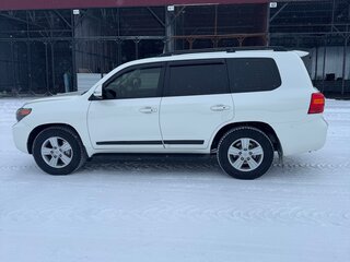 2012 Toyota Land Cruiser 200 Series, белый, 3000000 рублей, вид 4
