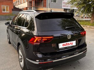 2020 Volkswagen Tiguan II, чёрный, 3650000 рублей, вид 4