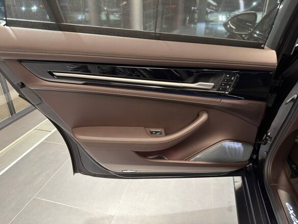 2026 Porsche Panamera 4 E-Hybrid Executive III, чёрный, 26990000 рублей - вид 16