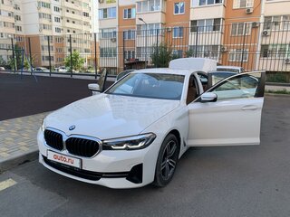 2021 BMW 5 серии 520i VII (G30/G31/G38) Рестайлинг, белый, 5405280 рублей, вид 3
