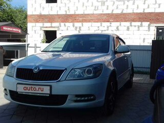 2013 Skoda Octavia II (A5) Рестайлинг, белый, 750000 рублей, вид 2
