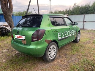 2011 Skoda Fabia II Рестайлинг, зелёный, 200000 рублей, вид 3