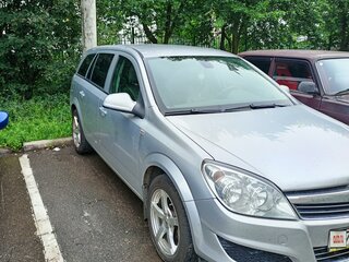 2011 Opel Astra H Рестайлинг, серебристый, 850000 рублей, вид 3