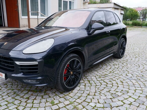 2015 Porsche Cayenne Turbo II Рестайлинг (958), синий, 5000000 рублей - вид 5