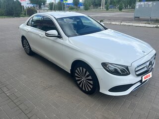 2016 Mercedes-Benz E-Класс 200 V (W213, S213, C238), белый, 2850000 рублей, вид 1